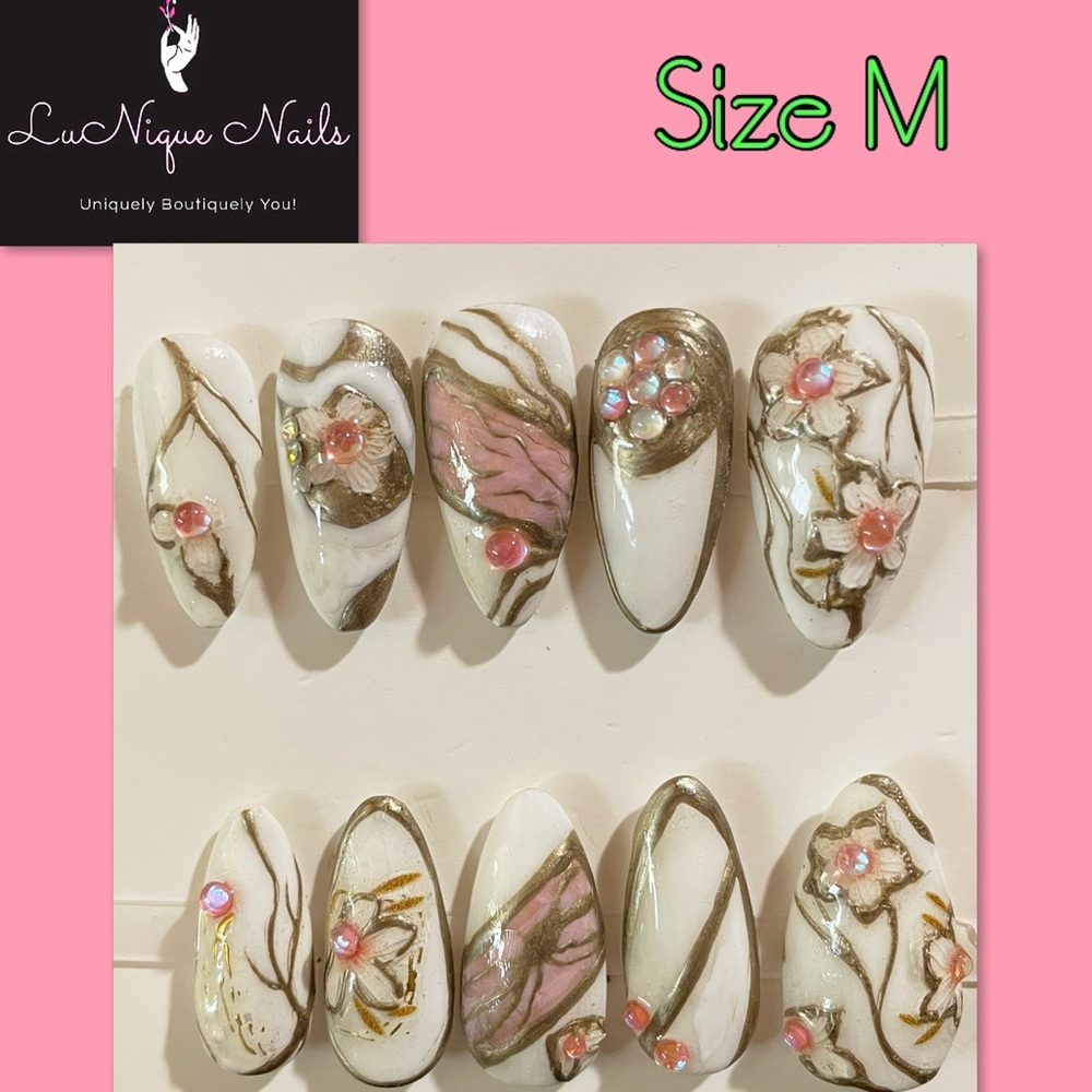 Antique Beauty Press On Nail Art Set